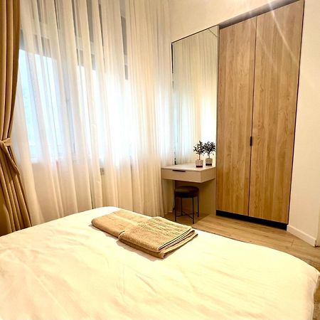 Nice Flat In Villa Near Old Town Бухарест Екстер'єр фото